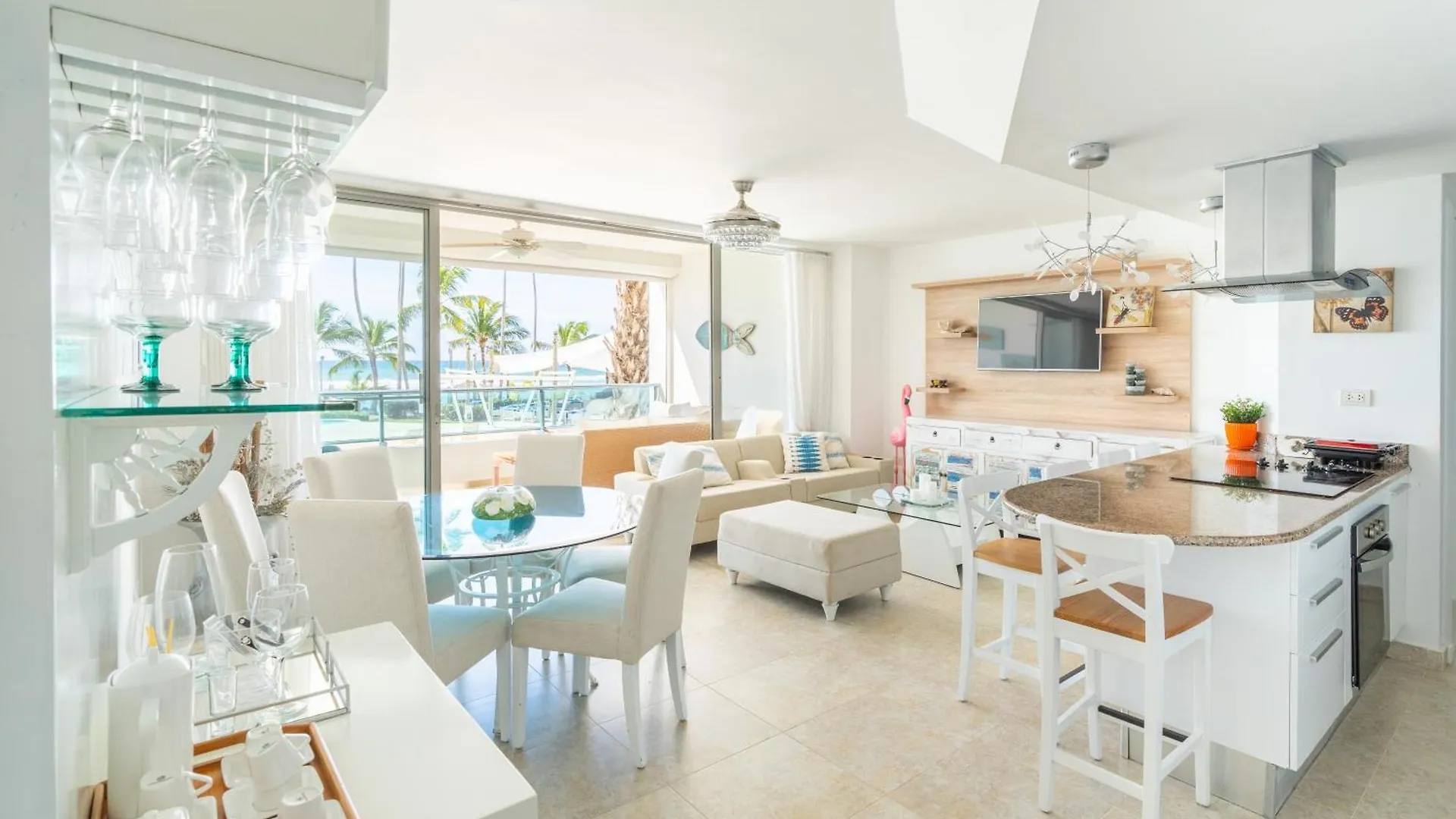Luxe Beachfront Retreat With Pool, Gym & Private Beach Villa Del Mar