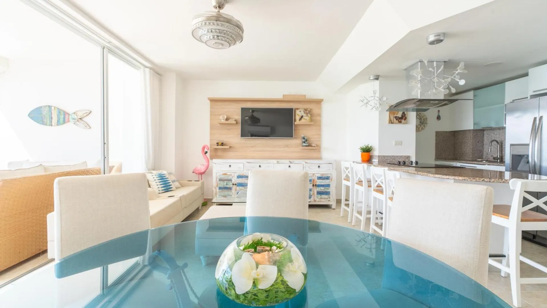 Luxe Beachfront Retreat With Pool, Gym & Private Beach Villa Del Mar