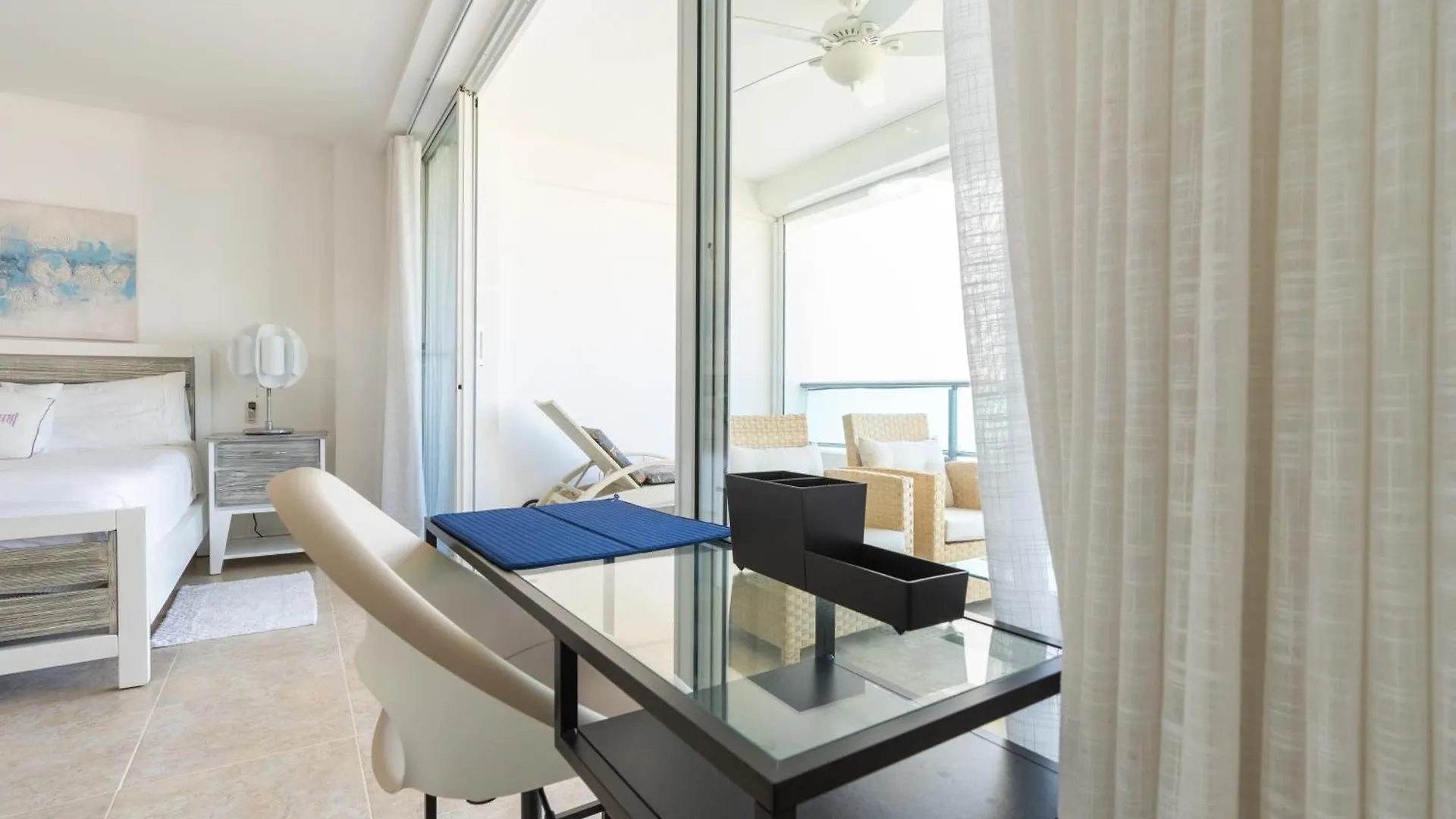 Luxe Beachfront Retreat With Pool, Gym & Private Beach Villa Del Mar